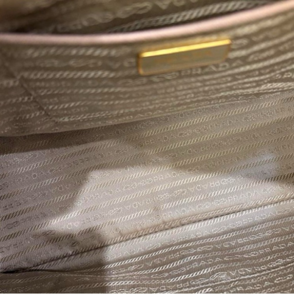 Prada Galleria Saffiano Calfskin (Dusty Pink) Large Leather Double Zip Tote - Picture 8 of 11